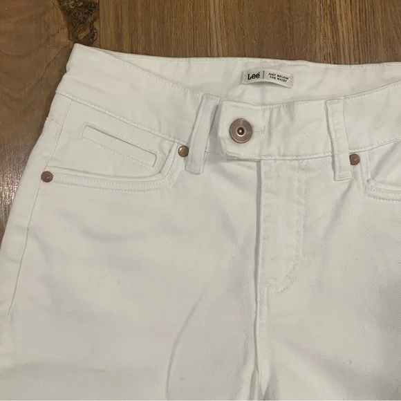 Lee Jeans White Capri Size 6 Medium - Picture 7 of 8